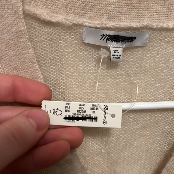 Madewell Alpaca-Blend V-Neck Cardigan - Picture 4 of 10